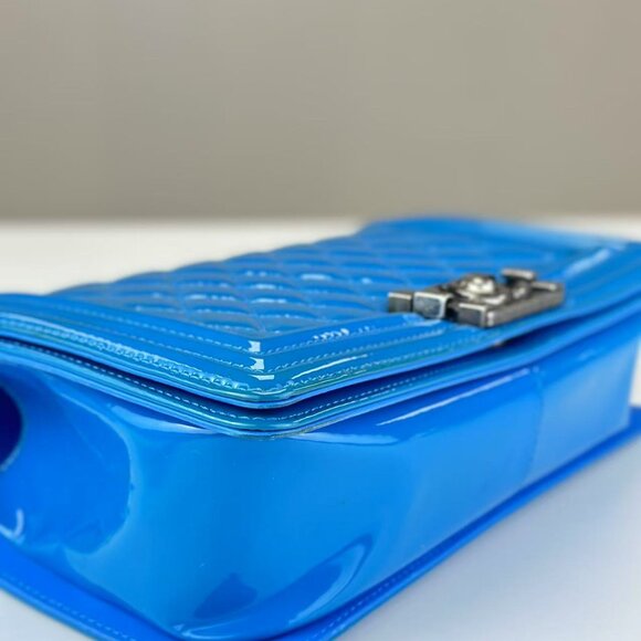 Chanel Blue Patent Leather Medium Boy Bag Shoulder Bag Crossbody - Picture 5 of 9